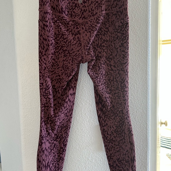 Athleta SALUTATION 7/8 Legging - Burgundy - Picture 3 of 7